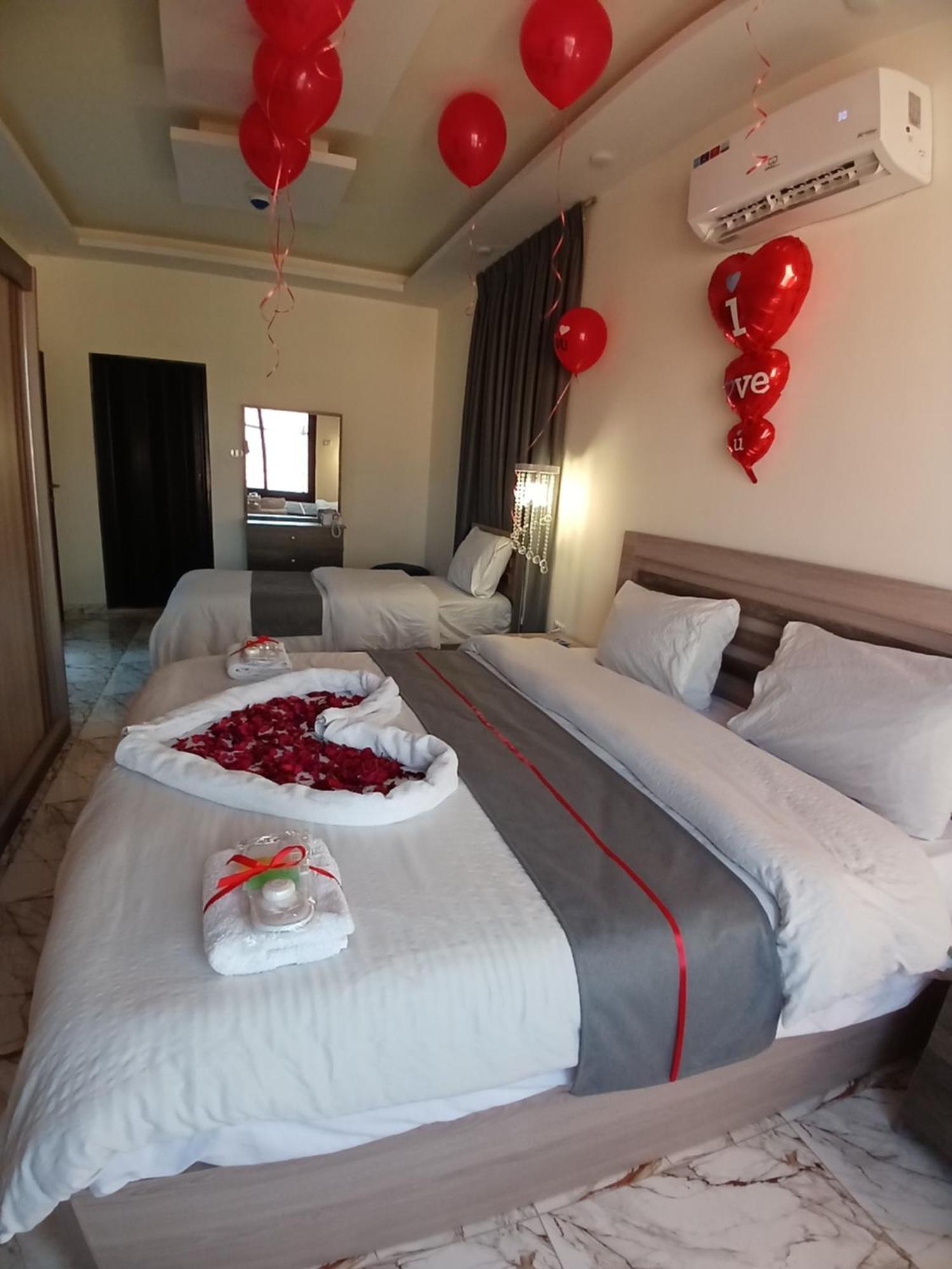 Dream House Hotel Jarash Exterior photo